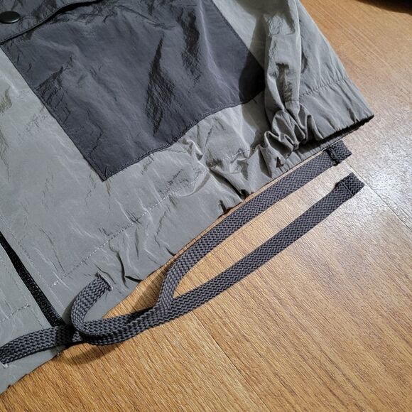 Air Jordan 1 2 3 4 11 Essentials Woven Jacket Size Medium M Cool Grey Bred UNC - Picture 11 of 17